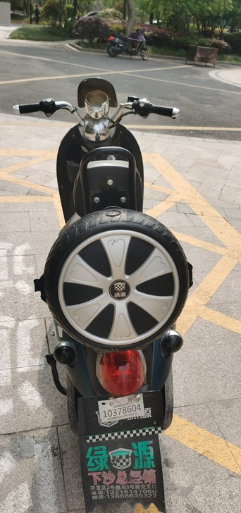 品牌型号 ：绿源大品牌电动车，九成新刚买一...