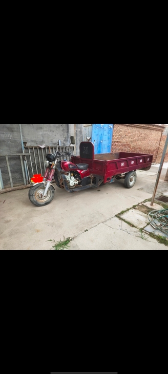 宗申三轮摩托车200排量，兜子两米五长，油...