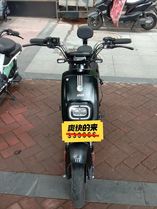 新国标小刀电动车，9.9新，骑了一年左右，...