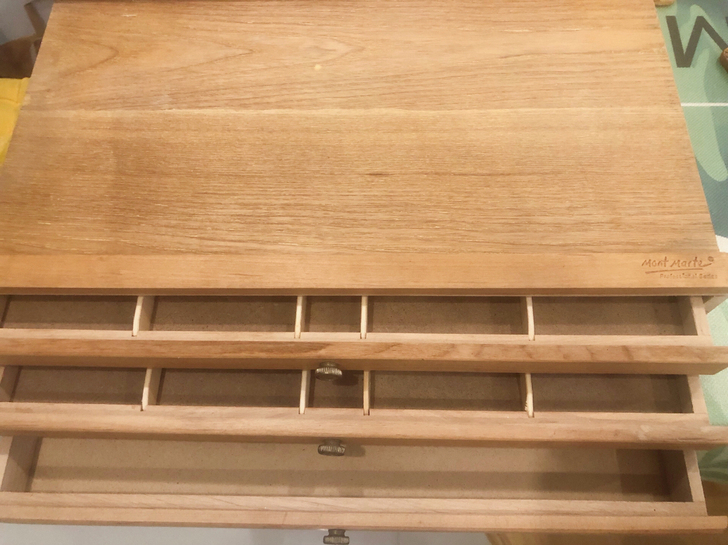 绘画 实木绘画收纳 箱    可以放画笔等...