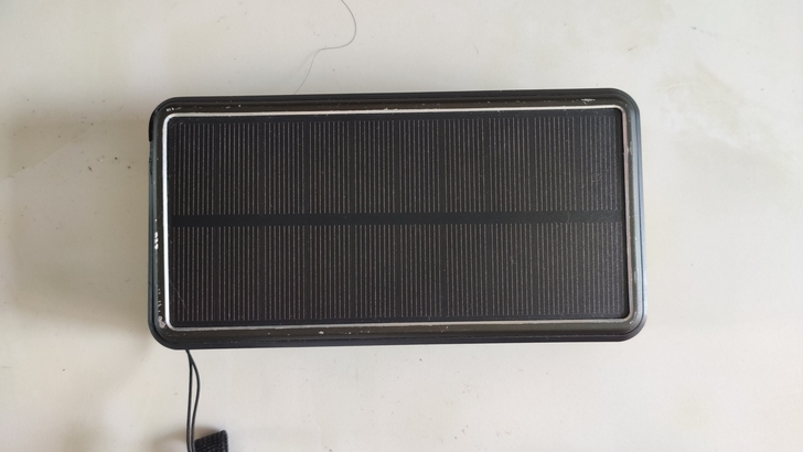 太阳能充电宝大容量随时随地可充电