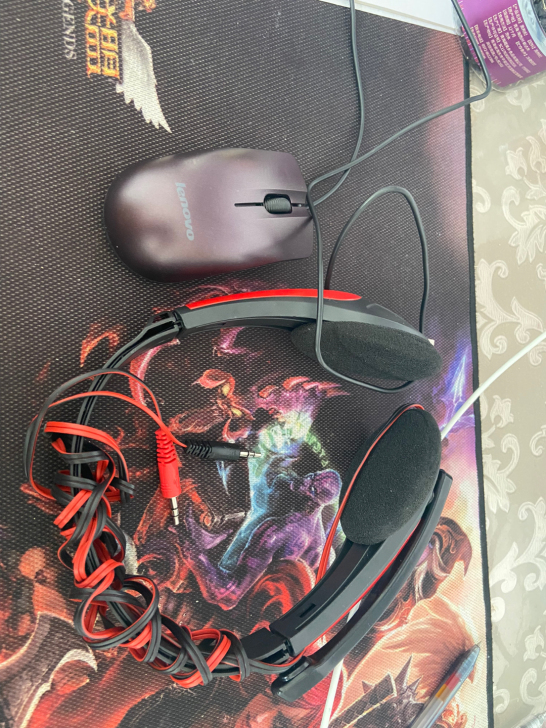 买电脑送的，联想鼠标耳机，闲置无用占地方，...