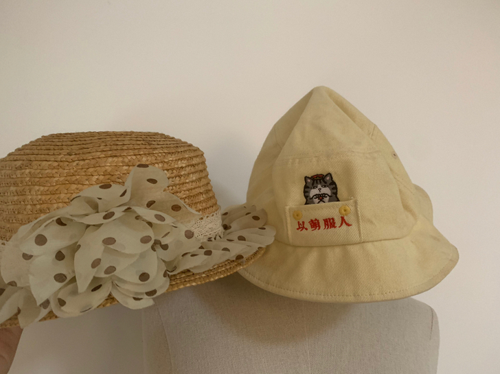 出闲置帽子，一顶草帽一顶遮阳帽，10元一顶...