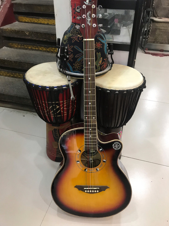 电箱吉他 样品 9.8成新