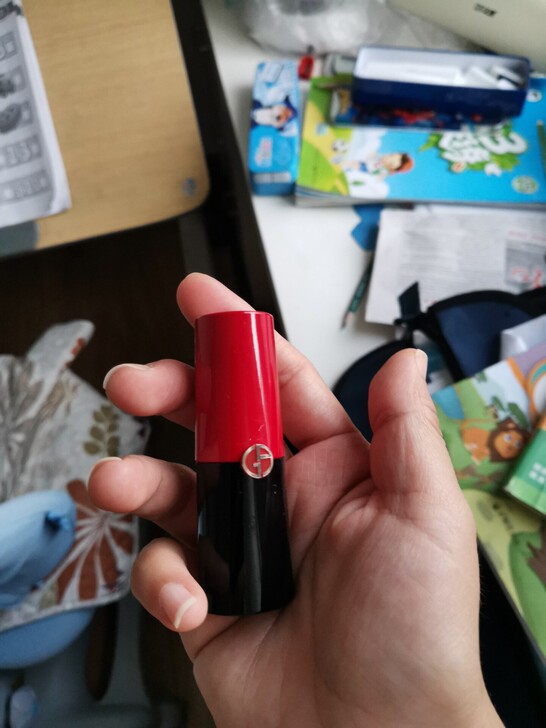 阿玛尼口红405 唇膏,美兰机场买的,滋润...