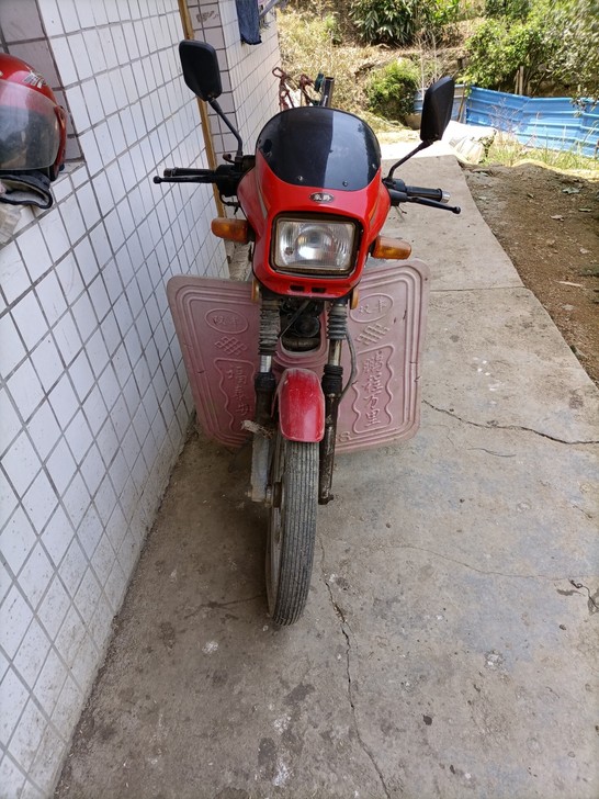 男士125摩托车，从未上过牌照的。车辆也没...