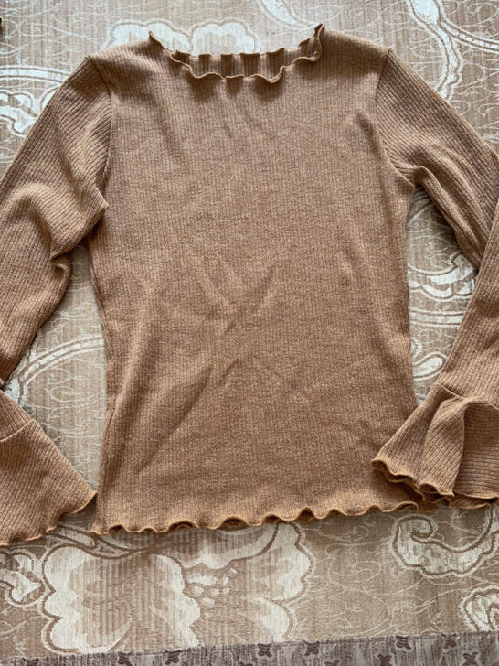 木耳边春秋衫 配阔腿裤穿好看