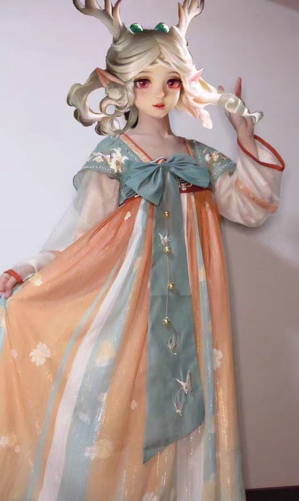 十三余遇见神鹿汉服 差不多全新