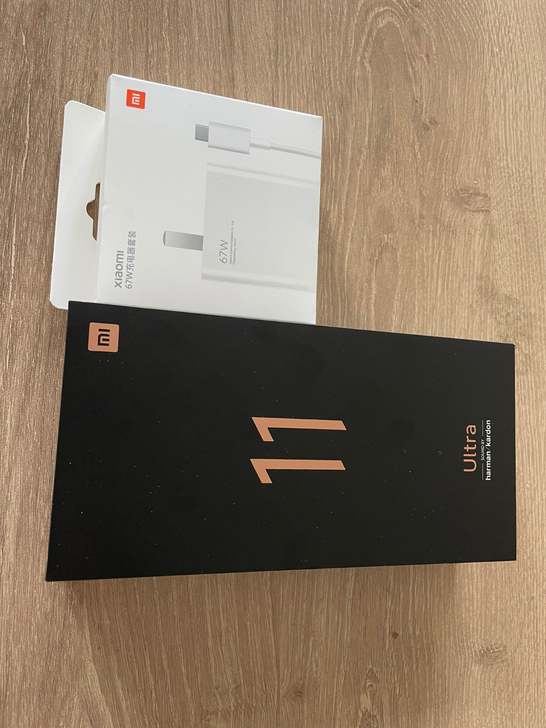 小米11ultra 12+256陶瓷黑，国...