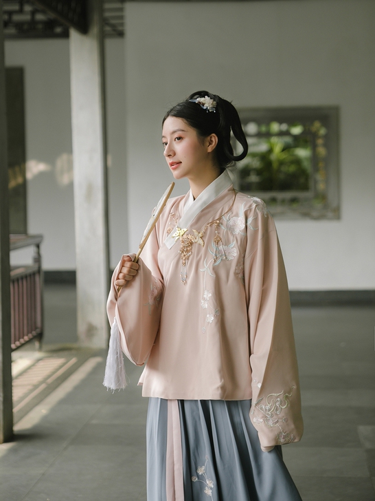 【现货】【莞莞】倾杯序原创交领短袄琵琶袖齐...