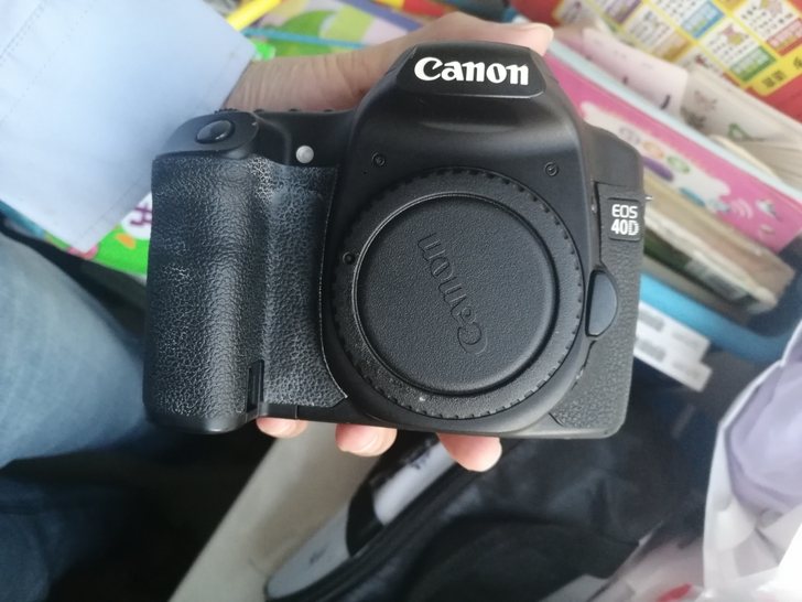 佳能40D机身