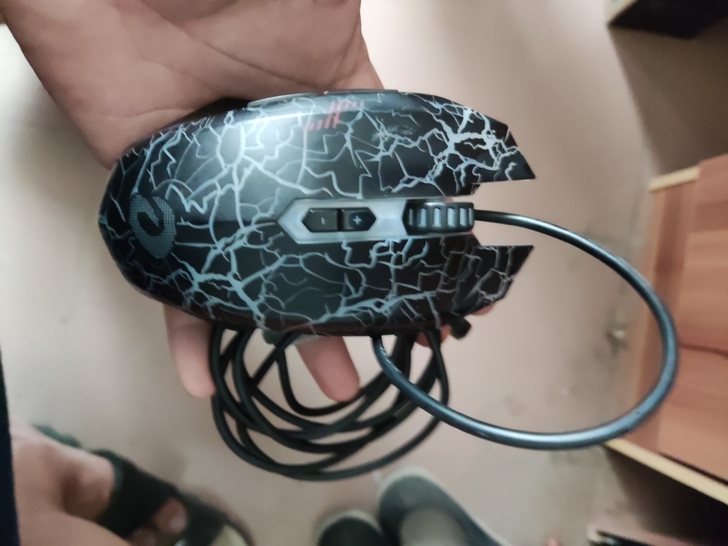 达尔优牧马人游戏鼠标机械键盘没有耳机