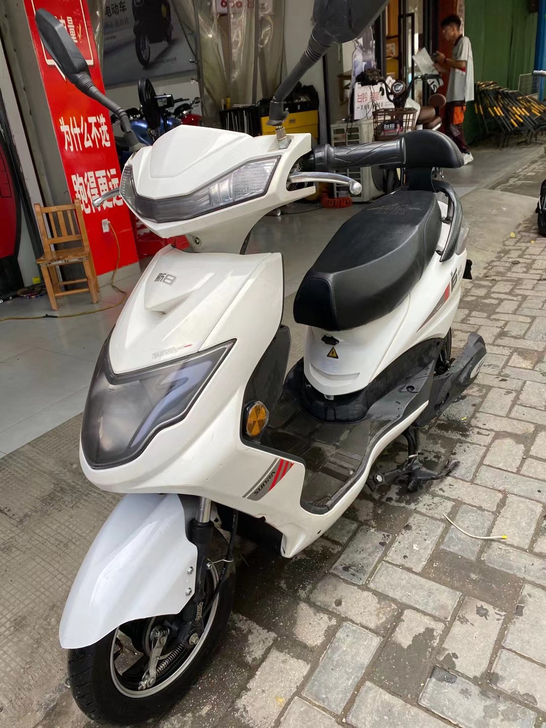 新日二手电动车 成色如图 价格实惠 需要私聊