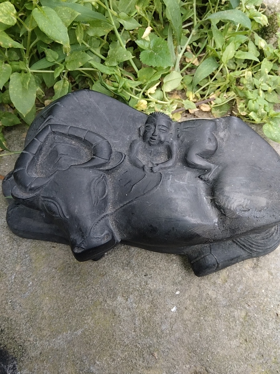 端砚牧童戏老牛