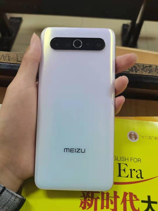 魅族17梦幻独角兽白色面板8+128。