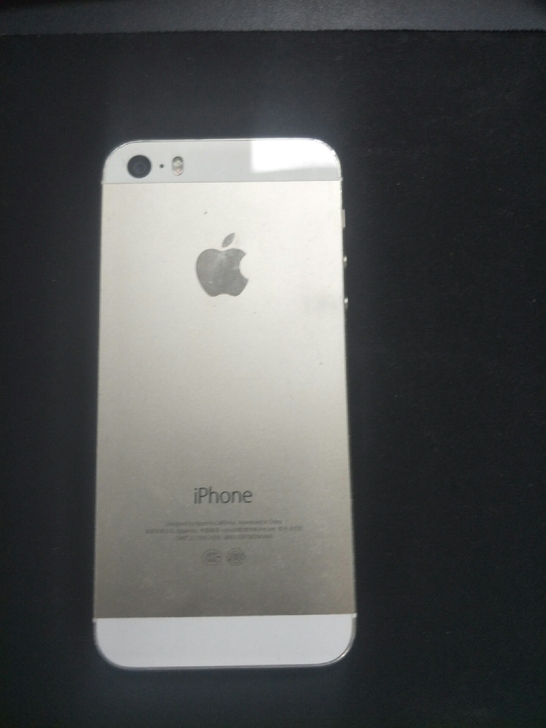 苹果5S黄金版，基本功能正常使用，有需要的...