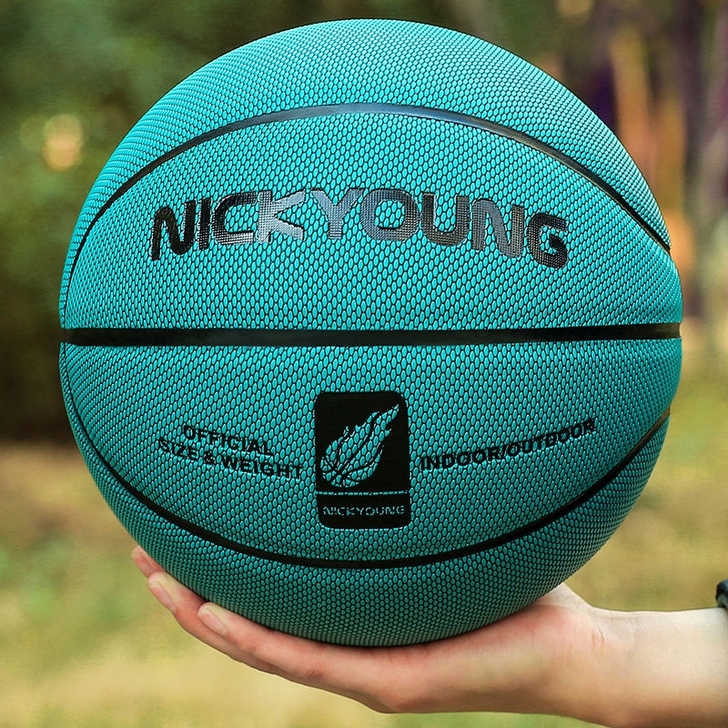 体育馆闲置处理比赛篮球全新 ，原价195元...