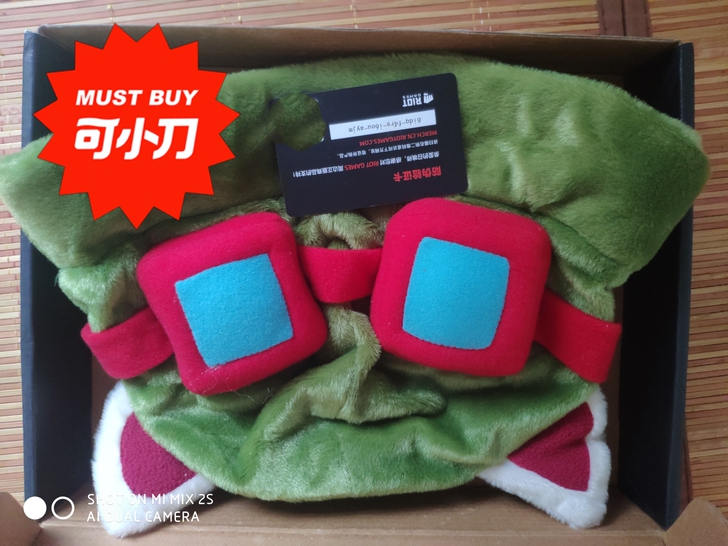 在掌盟上面买的提莫手办，戴过一次之后就再也...