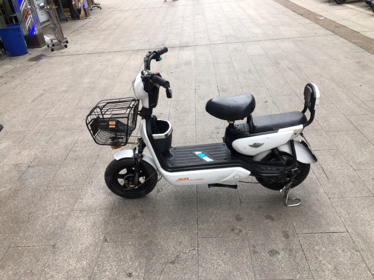 二手电瓶车 小刀电动车 真实价格