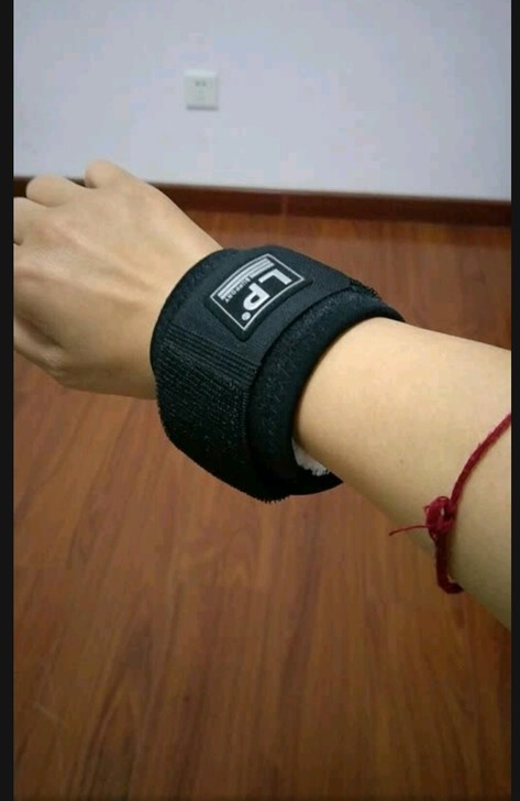 LP 运动护腕透气可调整式护腕 健身排网球...