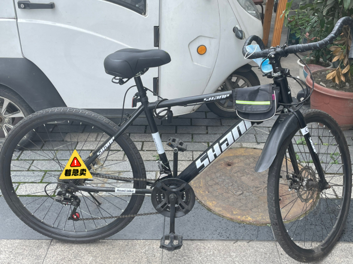 公路自行车，车子还很新