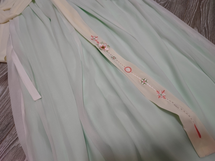 全新汉服只为清货  超低价转卖有缘人