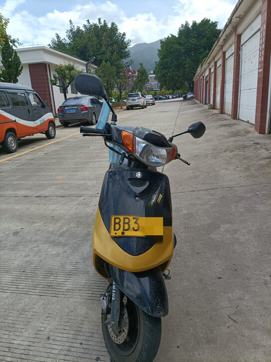 雅马哈巧格100,自己家用,很少使用,才1...