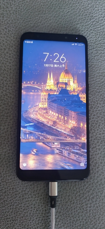 红米5plus，3G+32G，2018年入...