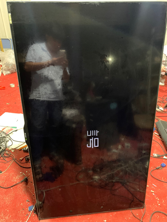 故障60寸夏普液晶电视一台，一边能显示，一...