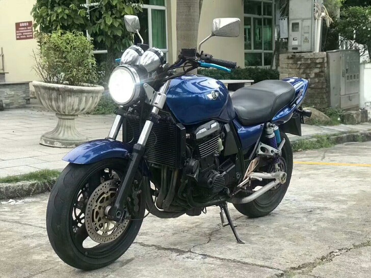 川崎摩托车 川崎大猪头ZRX1100街车 ...