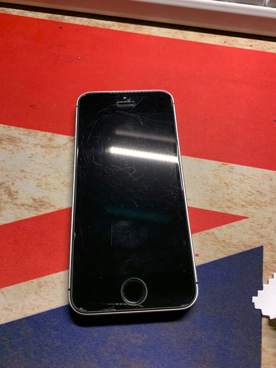 iPhone se 32g
