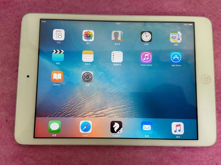 iPadmini1平板九成新，质量很好，无...