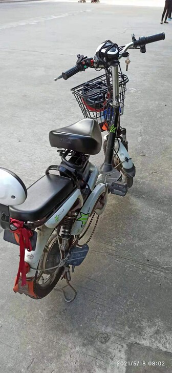 雅迪电动车，48伏锂电池，油碟刹车，国标车...