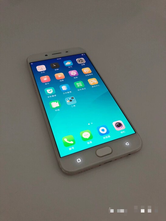 oppor9s，玫瑰金，自己正常使用，手机...