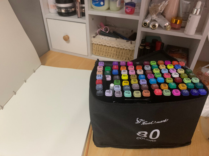 80色马克笔8k速写本 全新