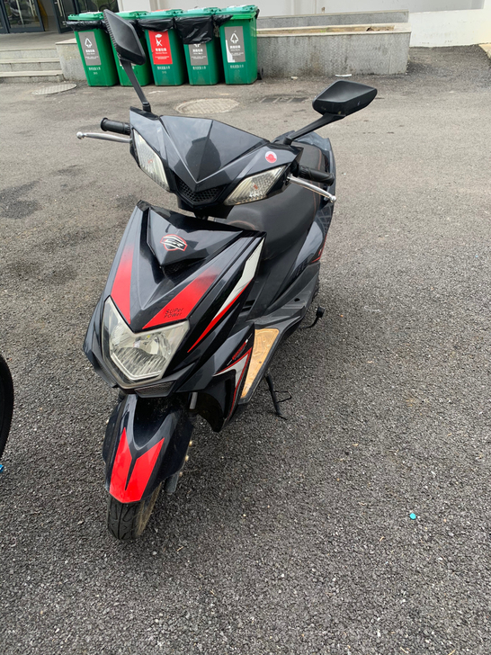 学生闲置踏板车19年的车很新  ，没有发票...