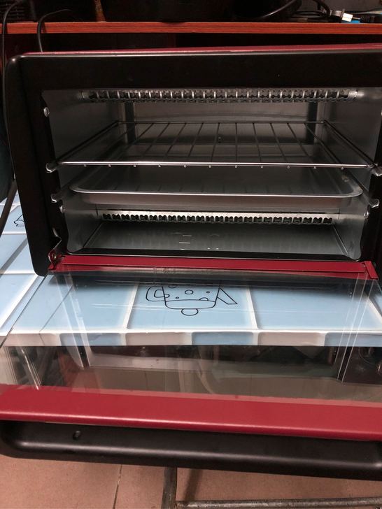 康佳电烤箱,还是新的,因个人原因,打算转卖。
