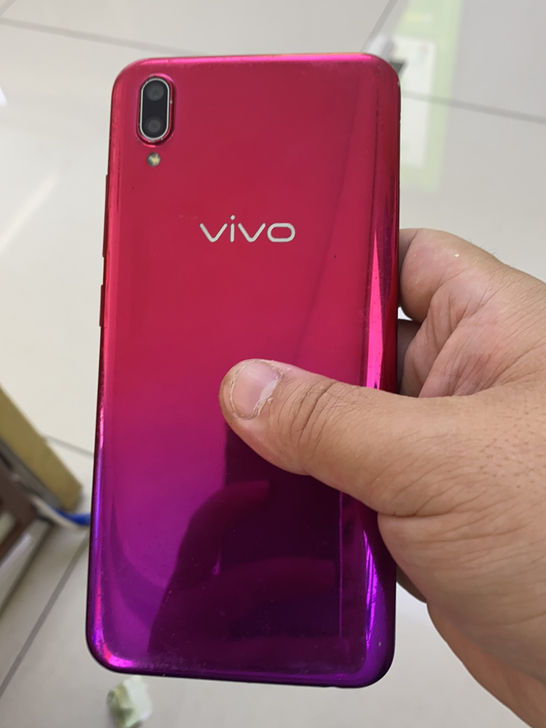 vivoy97  内爆充电正常开机正常 无...