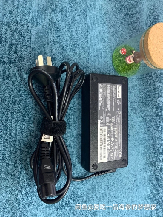 R7000P适配器缺钱把笔记本卖了 留着充...