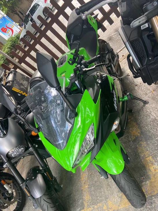 摩托车租赁