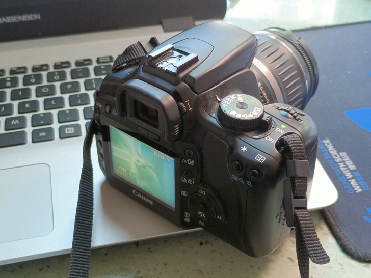 CANON佳能400D单反相机