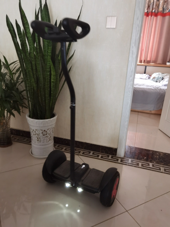 小米平衡车，玩了一段时间，孩子不玩了，闲置...