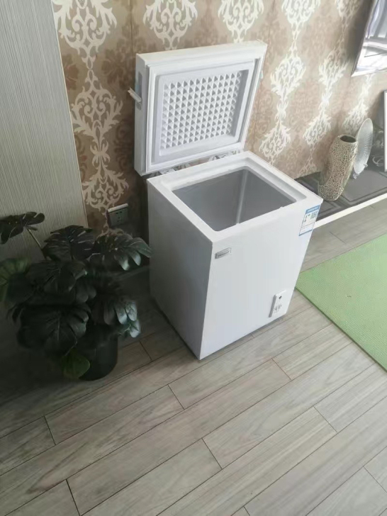 108升小型冰柜现在因搬家，想转让给有缘人...