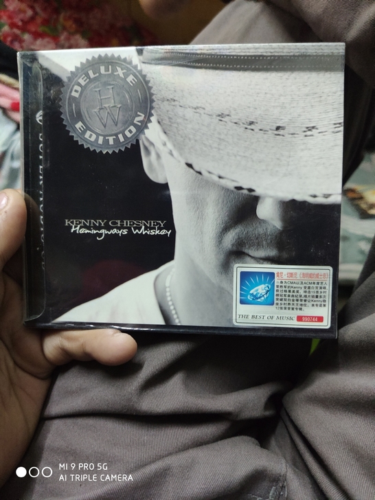 肯尼切斯尼《海明威》cd(全新未拆)