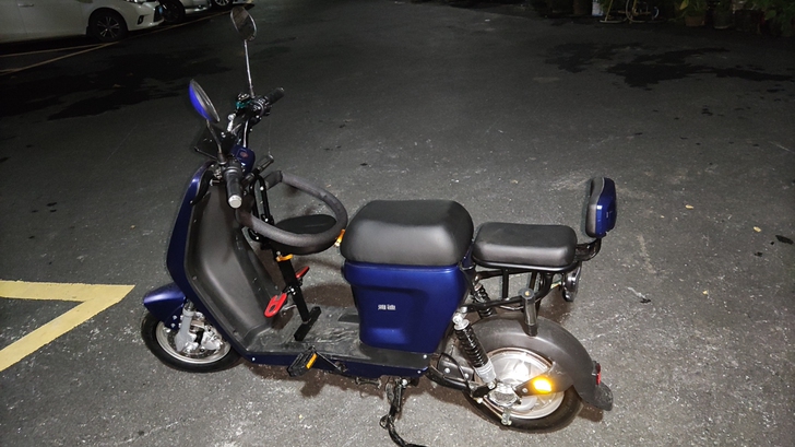 雅迪专卖店买的电动车， 2月购入，续航30...