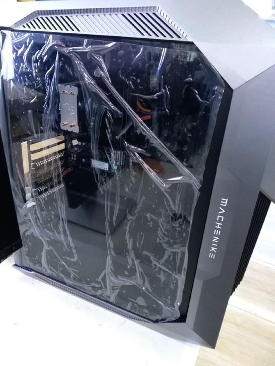 机械师未来战舰II代台式机无显卡，未通电