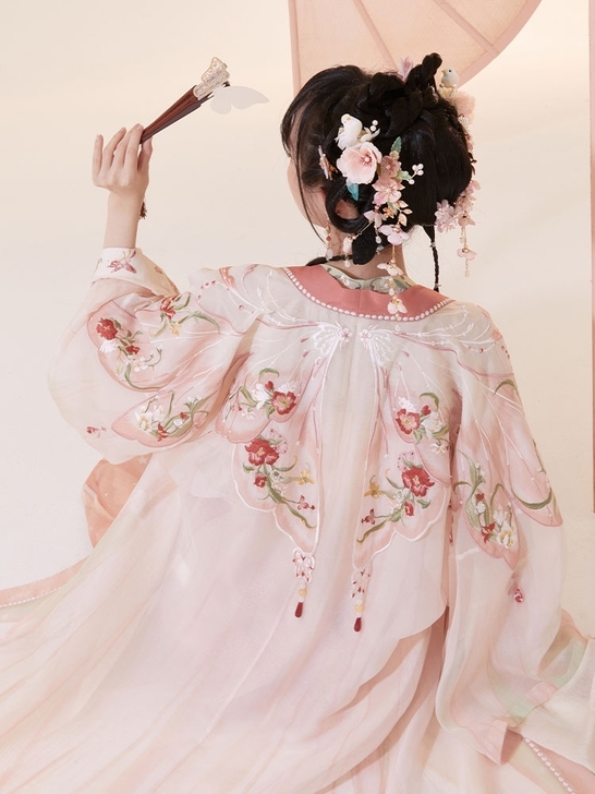 【十三余 小豆蔻儿】[花月之神] 绣花对襟...