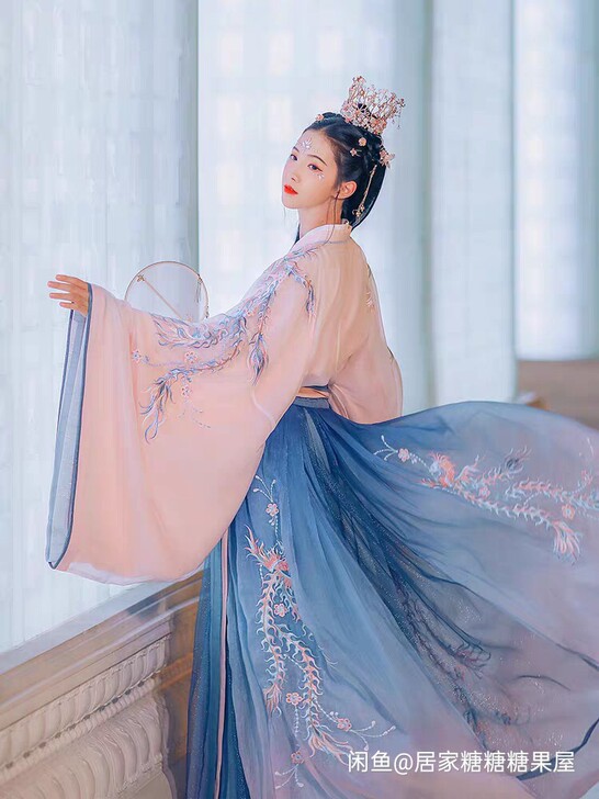 汉服出租 正 m汉尚华莲凤栖
