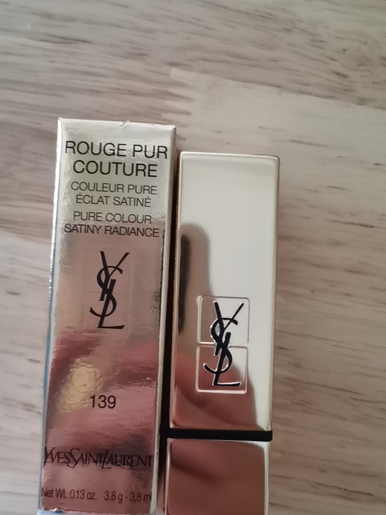 YSL口红139号，真品，不退换。