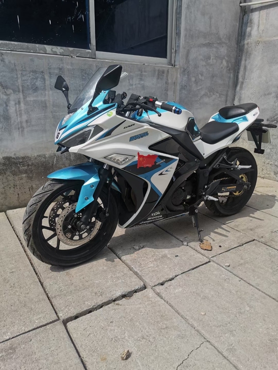 二手摩托车，地平线公路赛摩托车，二手摩托车...
